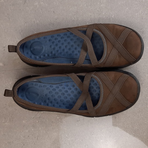 Privo brown mary jane slip on flats, size 6.5. - Picture 2 of 9